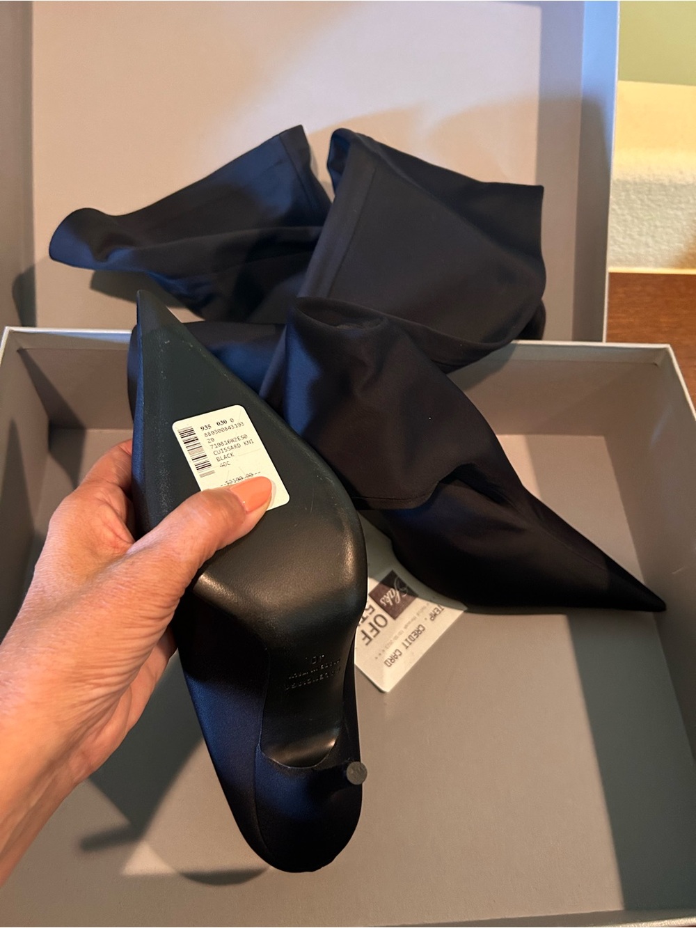 Balenciaga Black Pointed Leather Pump - Picture 5 of 9
